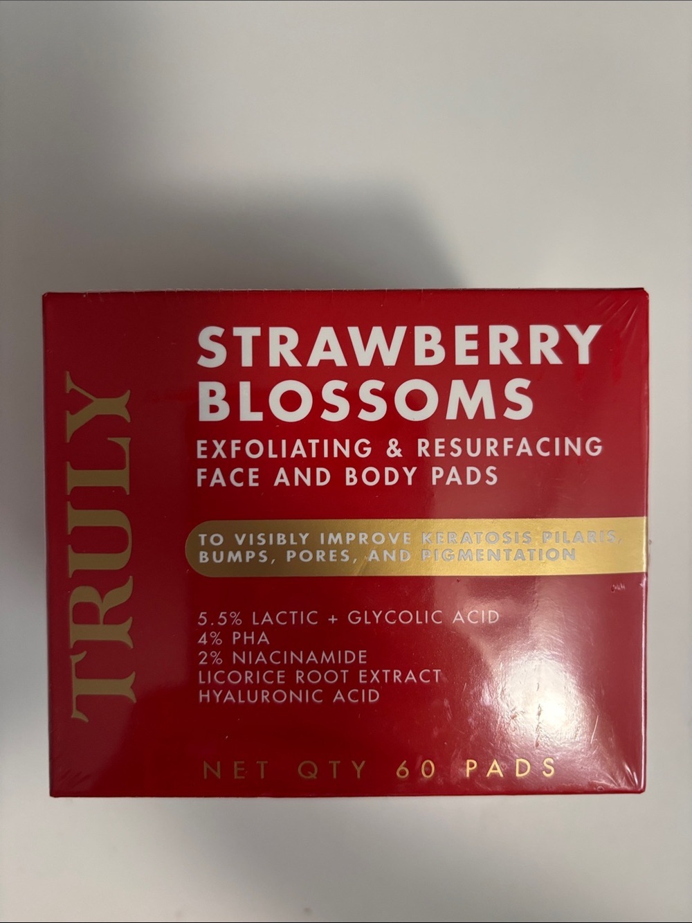 TRULY Strawberry Blossoms Exfoliating Pads